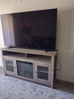 70" Phillips smart TV
