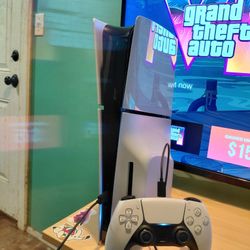 PS5 1TB Disc Version Comes With Playstation Gift Card And The Box 