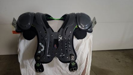 XTECH. SK  Small (17"-18") shoulder Football  pads