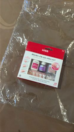 KISS Professional Brush-On Gel Nail Kit