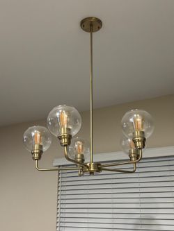 Kitchen and pendent lights