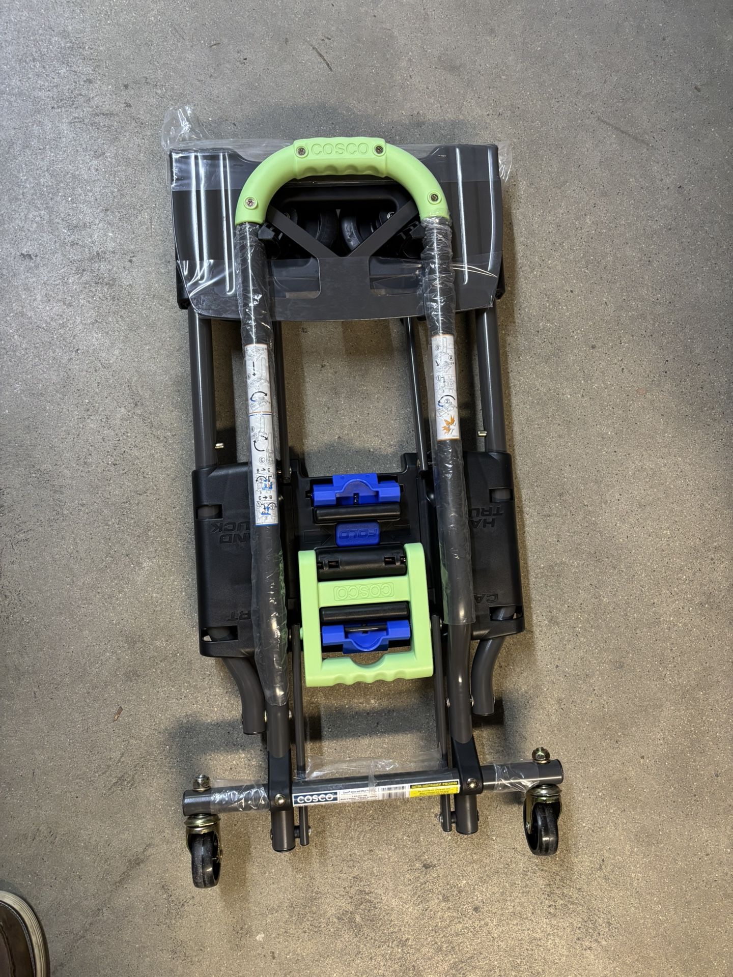 300 lb. 2-In-1 Convertible Hand Truck and Cart, dolly, diablito