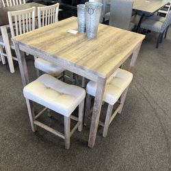Dining Set With 4 Stools 