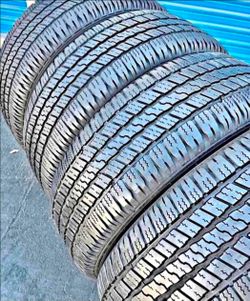 275 60 20 Goodyear tires Con 80% de Vida Las 4