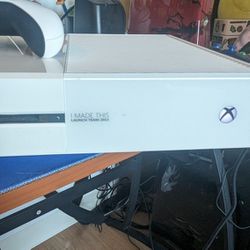Xbox One Launch Team 2013 "I MADE THIS" Edition Console 