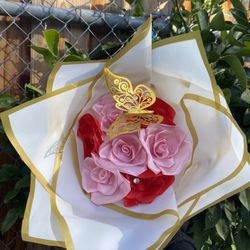 20$ boquets!! that last forevr