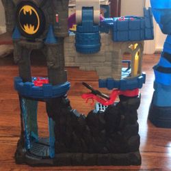 Imaginext DC Super Friends Batcave