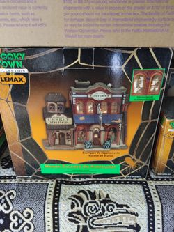 Lemax Spooky Town