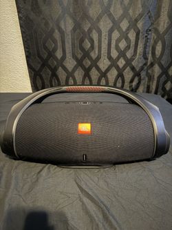 JBL BoomBox Speaker