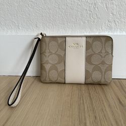 Coach Corner Zip Wristlet