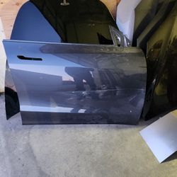 2020-2025 Tesla Model Y Right Passenger Front Door Shell