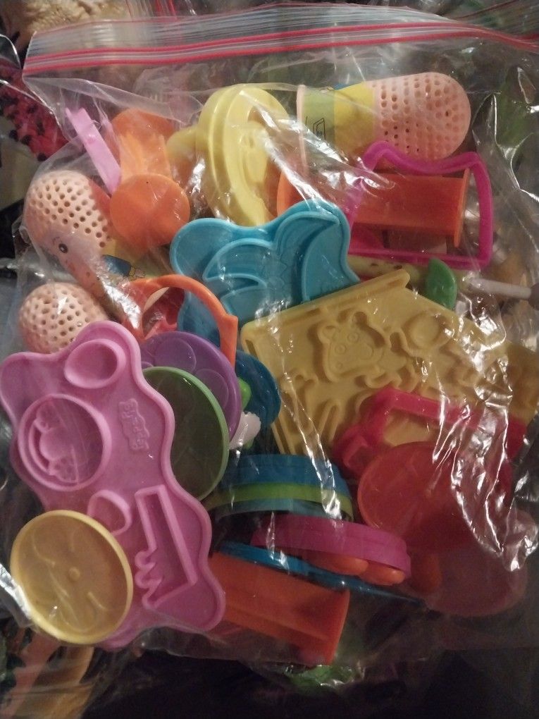 PLAY DOH MOLDS
