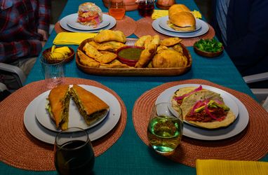 Full size food trays