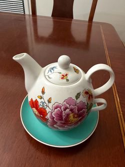 Floral Ceramic Tea pot