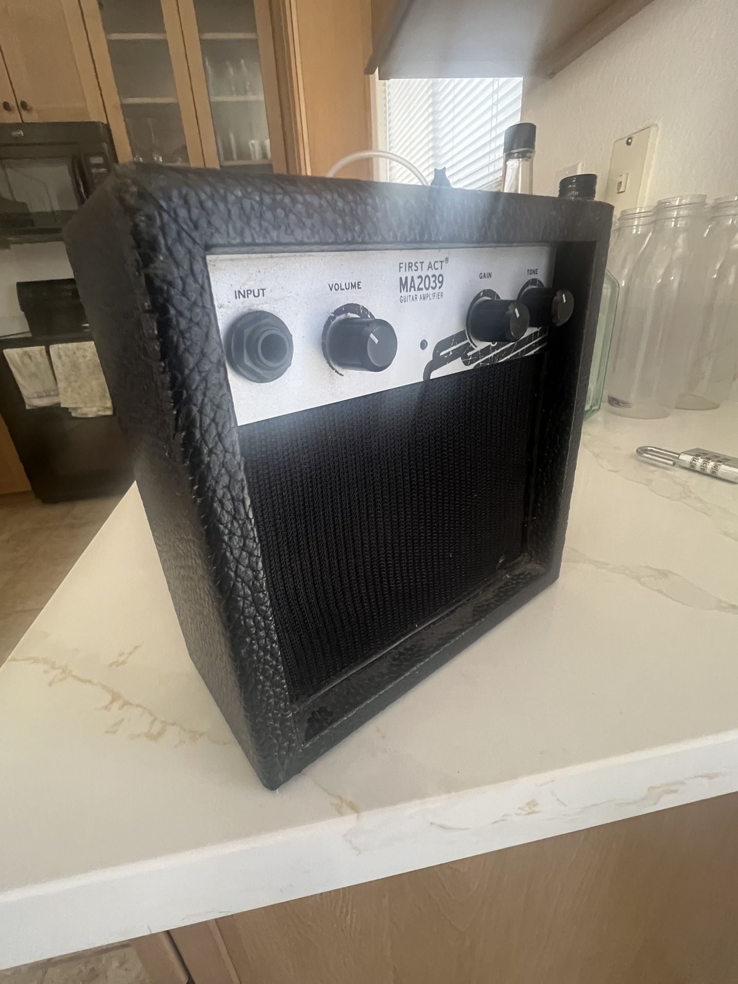 First Act MA2039 Guitar Amplifier