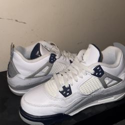 Jordan Retro 4s Midnight Blue 