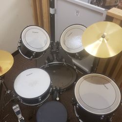 5 Piece Drum Kit