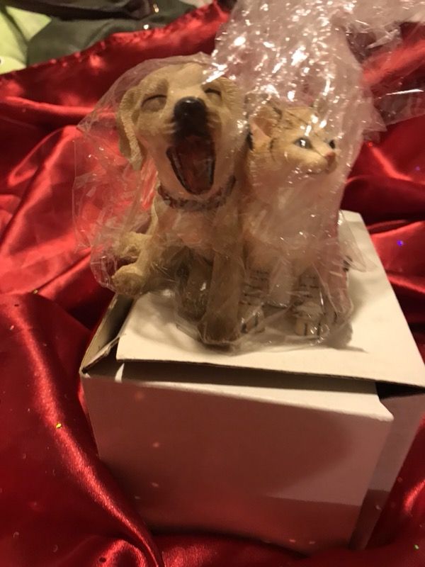 BRAND NEW DOG AND CAT GREAT GIFT!!!