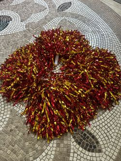 Free red/gold pompoms