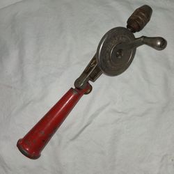 Vintage hand crank drill from the 50s proto # 370.