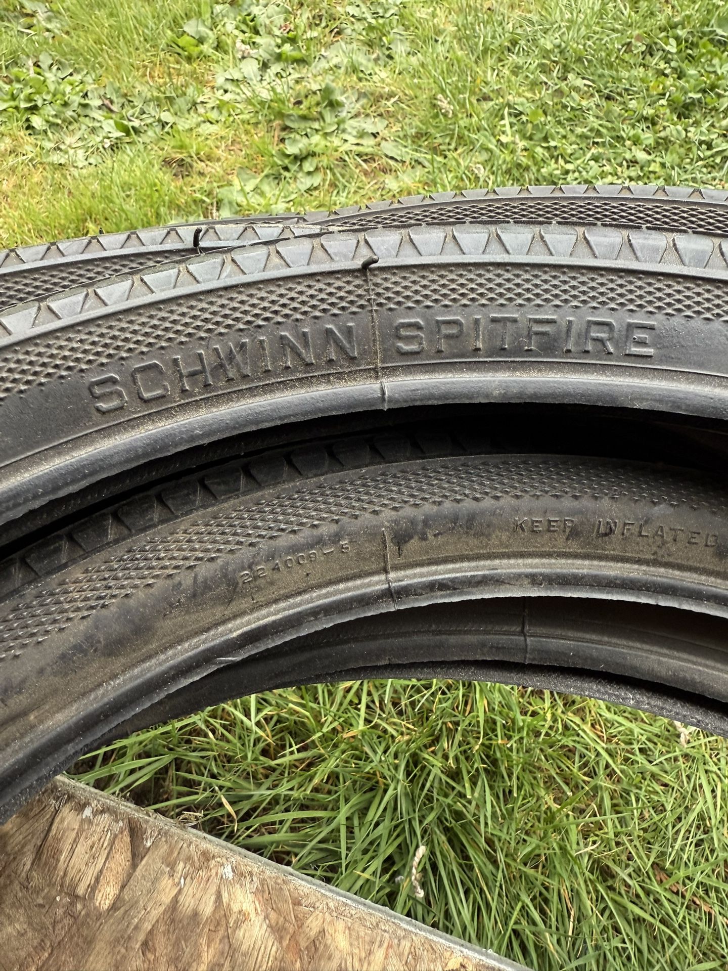20” Schwinn Spitfire Tires Bundle Of 10