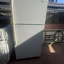 Whirlpool Refrigerator 