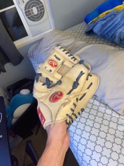 Fully broken in Rawlings Gold glove