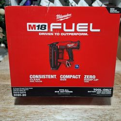 Milwaukee
M18 FUEL 18-Volt Lithium-Ion Brushless Cordless Gen ll 16-Gauge Straight Finish Nailer (Tool Only)