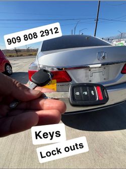 Llaves de autos / car keys and remotes