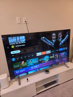 65" 4k flat screen Toshiba TV