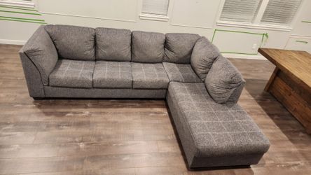 Excellent! condition sectional