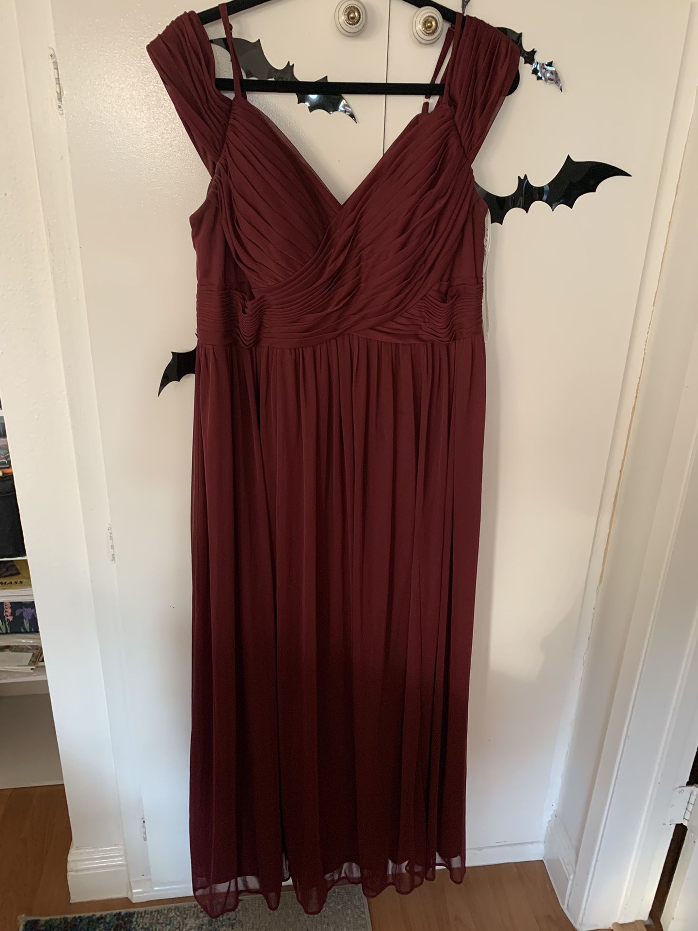 Azazie Maroon Bridesmaid/Bridal Gown – Size 16