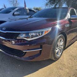 2016 Kia Optima!! In House Finance!