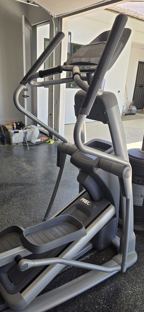 Precor Elliptical 576i