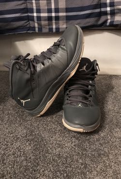 Gray Jordan’s Sz11