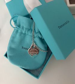 Tiffany Co Blue Splash Enameled Heart Pendent Necklace 16 in Thick Chain. 🩵