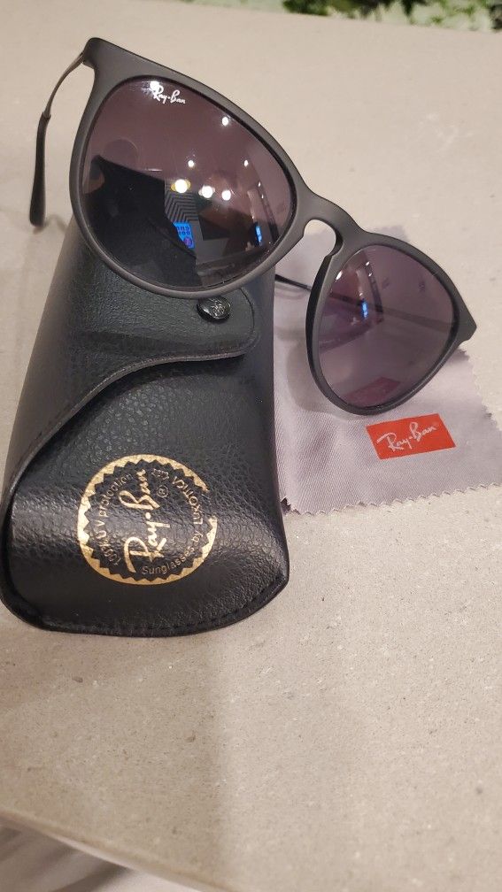 Ray -Ban Erika 622/8G Black Color