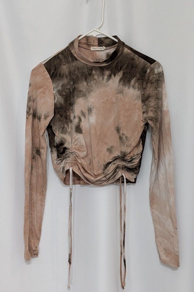 Crop Top - Size Medium - Item #: T40201LT13