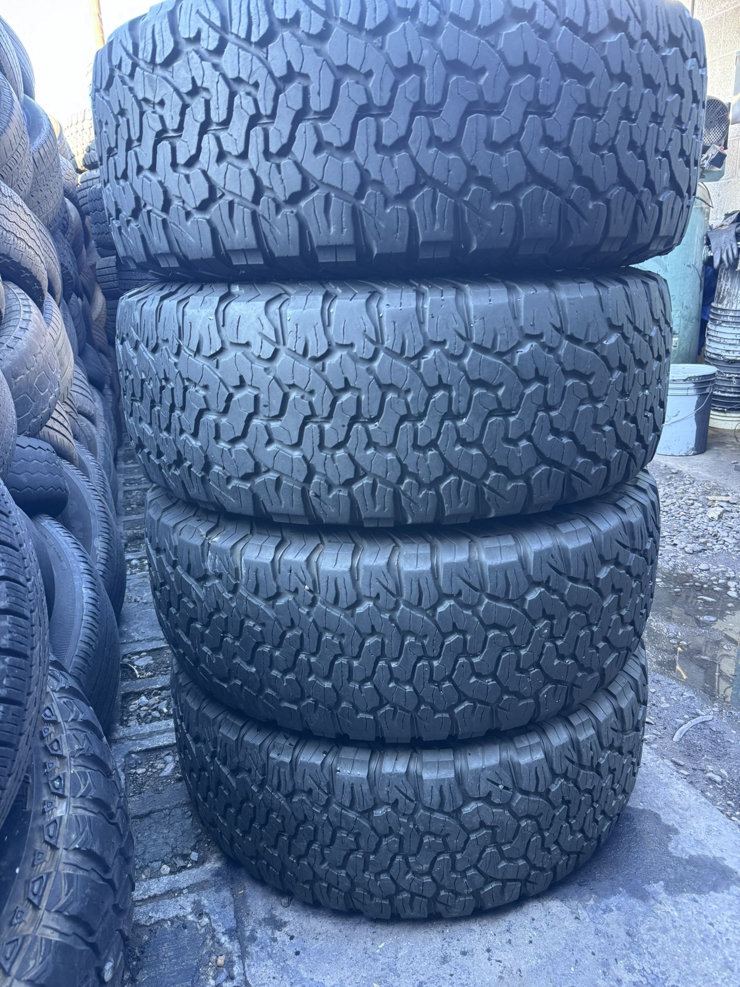 Lt 315/70/17 The Set BFGOODRICH