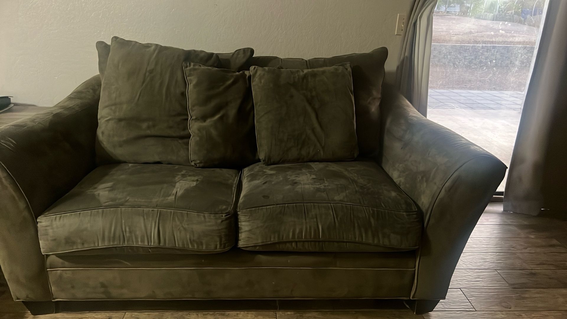 Sofas In Good Condición