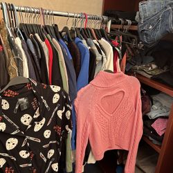 Women’s Clothes 