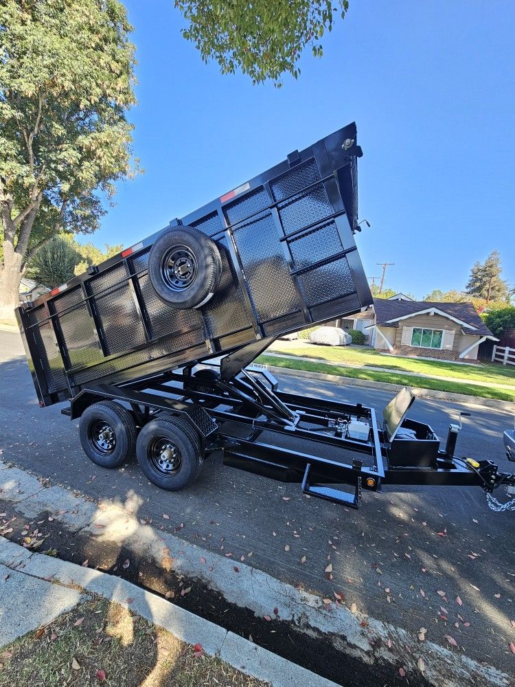 HEAVY DUTY 8 LUGS TIRES 14x8x4-12x8x4 SCISSORS HOIST SYSTEM CAPACITY 7 TON,SET RAMPS,ROLLING TARP,SPARE TIRE, 4 WHEELS ELECTRIC BRAKES, LED LIGHTS,ADJ