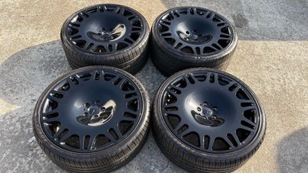 22 INCH MERCEDES MAYBECH STYLE RIMS AND TIRES 5x112