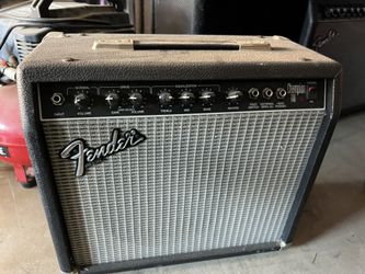 1 Fender champion 110 Amp