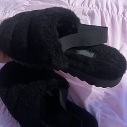 Woman’s UGG slippers 