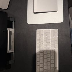 Apple Magic Trackpad & Magic Keyboard