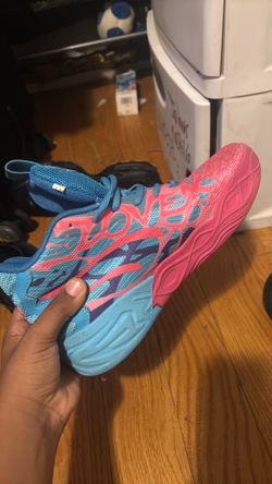LaMelo Ball signature shoes size 7.5