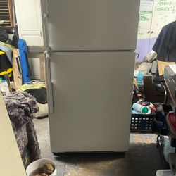 Hot point refrigerator