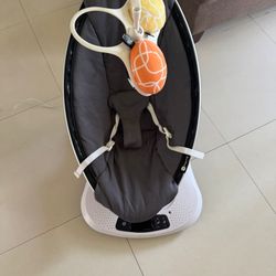 4Moms Mamaroo Swing