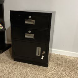 Locking Cabinet 